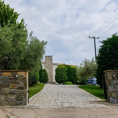 Yiasemi Open-plan Suite, Near * Lagomandra