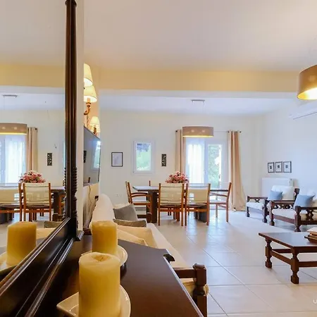 Apartment Yiasemi Open-plan Suite, Near