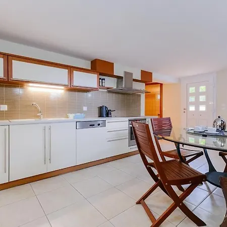 Yiasemi Open-plan Suite, Near