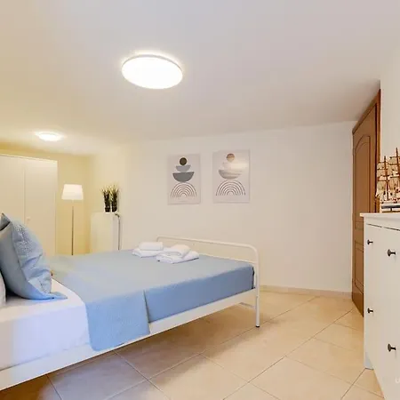 Yiasemi Open-plan Suite, Near Apartment Lagomandra